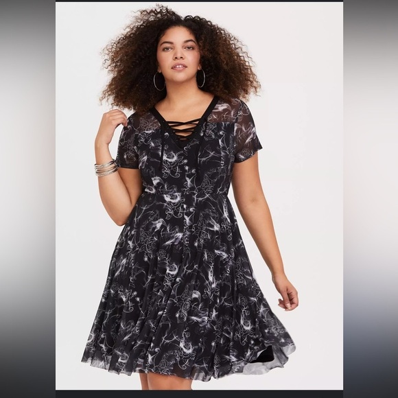 Torrid Tim Burton Nightmare Before Christmas Dress - Picture 1 of 8